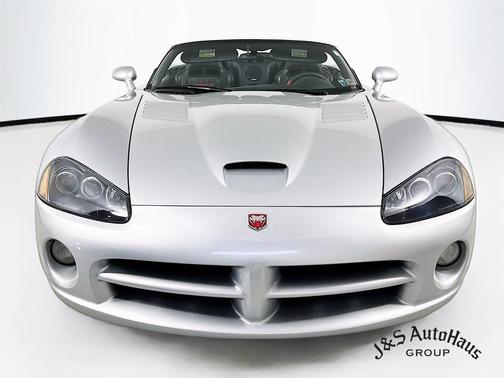 2005 Dodge Viper SRT-10