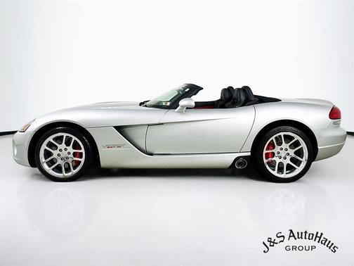 2005 Dodge Viper SRT-10