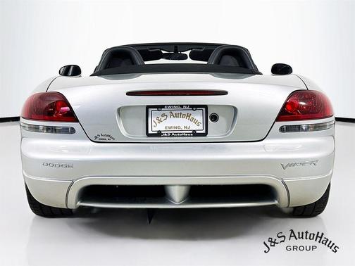 2005 Dodge Viper SRT-10