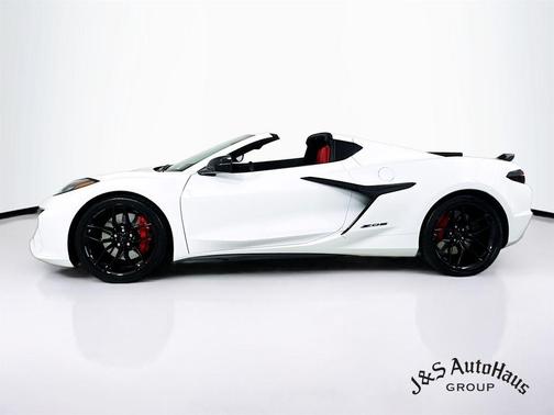 Arctic White 2025 Chevrolet Corvette Z06