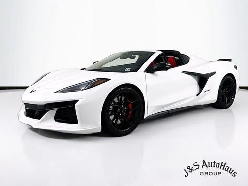 Arctic White 2025 Chevrolet Corvette Z06