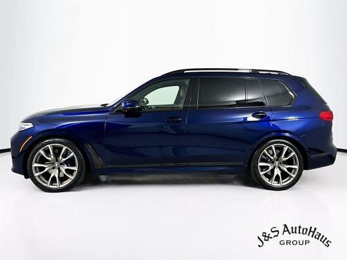2021 BMW X7 M50i