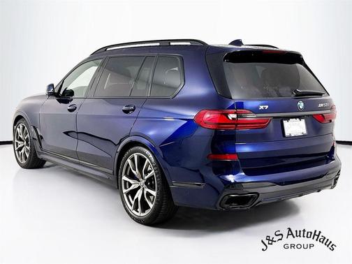 2021 BMW X7 M50i