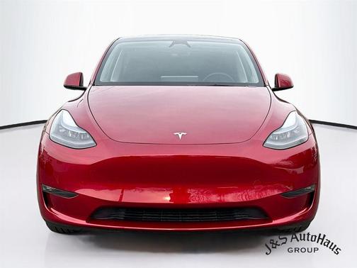 2025 Tesla Model Y Long Range