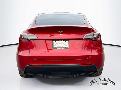 2025 Tesla Model Y Long Range