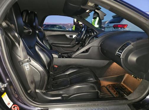 2016 Jaguar F-TYPE R