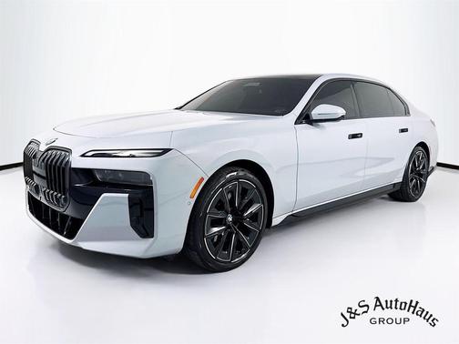 2023 BMW 740 i
