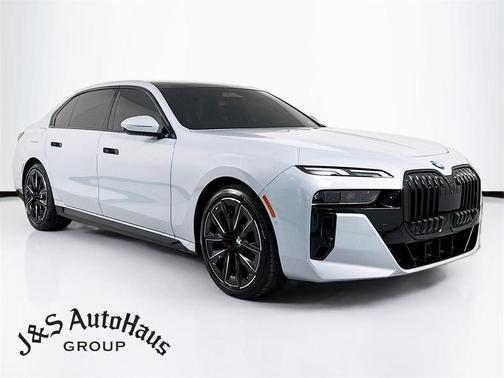 2023 BMW 740 i