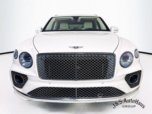 2021 Bentley Bentayga Hybrid Base
