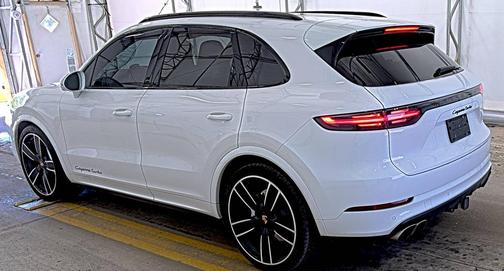 White 2021 Porsche Cayenne Turbo