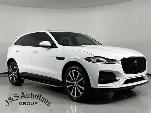 Fuji White 2023 Jaguar F-PACE S