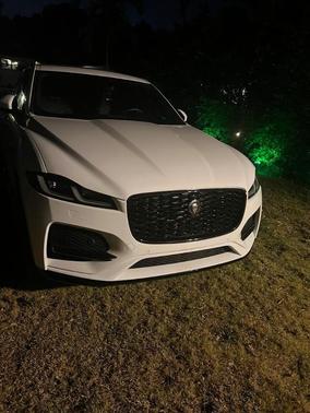 Fuji White 2023 Jaguar F-PACE S