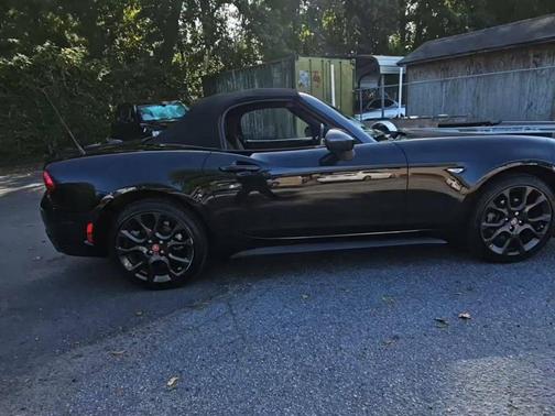 2018 FIAT 124 Spider Abarth