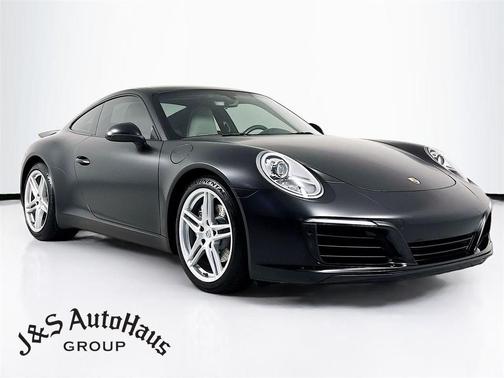 2018 Porsche 911 Carrera