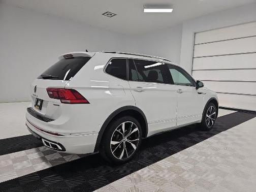 2024 Volkswagen Tiguan 2.0T SEL R-Line