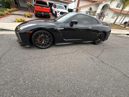 2021 Nissan GT-R Premium