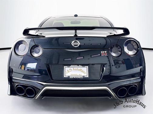 2021 Nissan GT-R Premium
