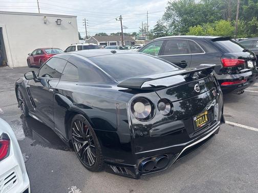 2021 Nissan GT-R Premium