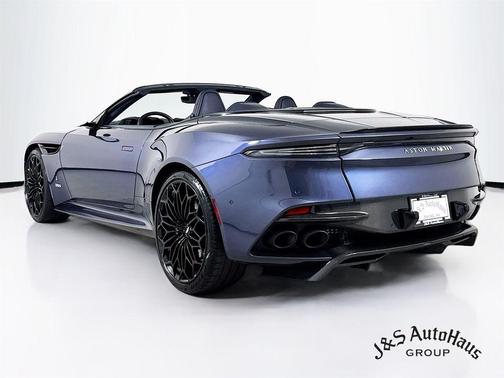 2021 Aston Martin DBS Superleggera Volante