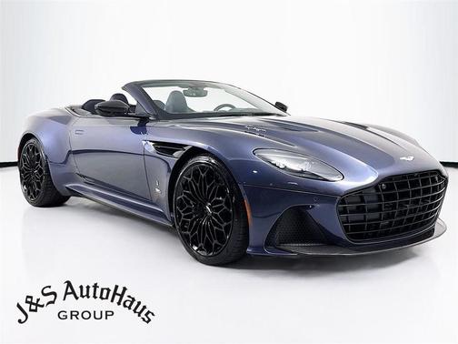 2021 Aston Martin DBS Superleggera Volante