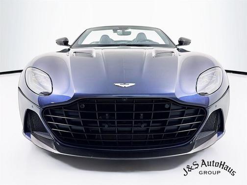 2021 Aston Martin DBS Superleggera Volante