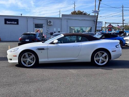 2010 Aston Martin DB9 Volante