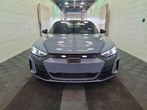 2023 Audi e-tron GT Premium Plus