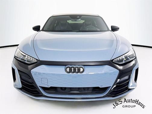 2023 Audi e-tron GT Premium Plus