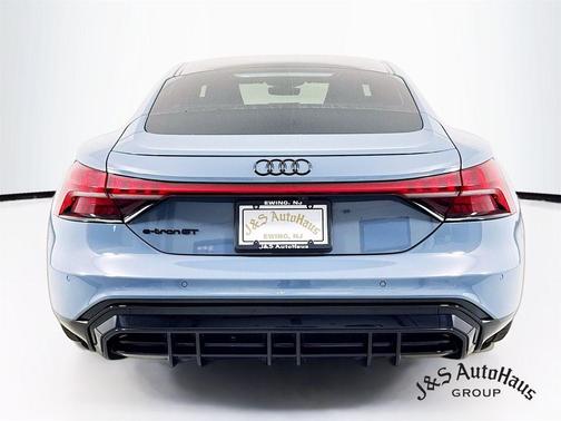 2023 Audi e-tron GT Premium Plus