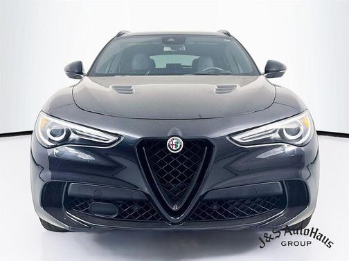 Vulcano Black Metallic 2022 Alfa Romeo Stelvio Quadrifoglio