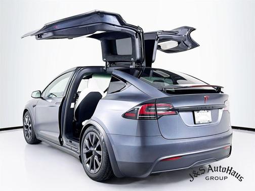 2022 Tesla Model X Plaid