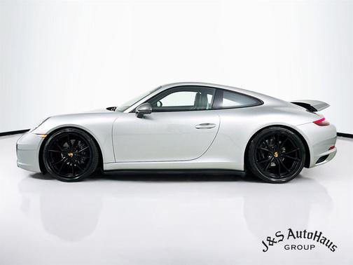 2019 Porsche 911 Carrera T