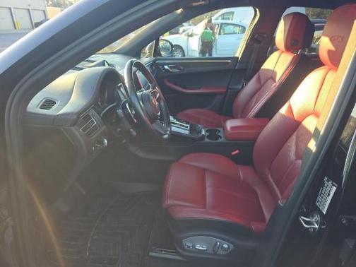 2022 Porsche Macan GTS