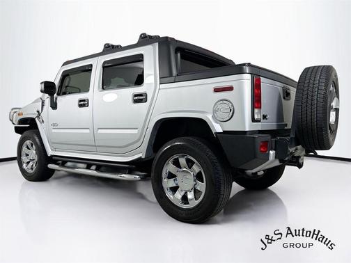 Silver Ice Metallic 2009 Hummer H2 SUT