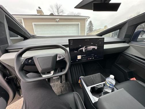 2025 Tesla Cybertruck Base