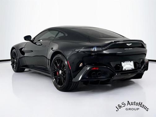Black 2021 Aston Martin Vantage Automatic