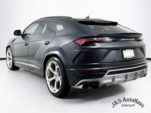 2021 Lamborghini Urus Base