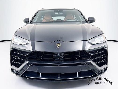 2021 Lamborghini Urus Base