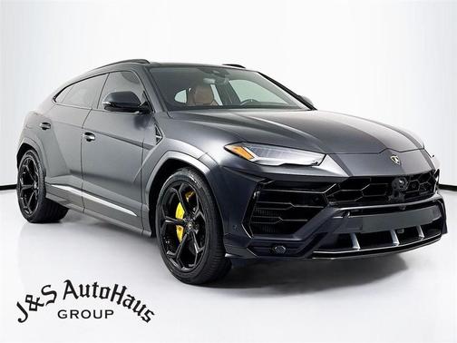 2021 Lamborghini Urus Base