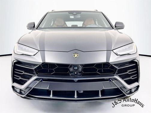 2021 Lamborghini Urus Base