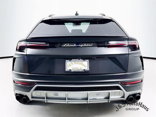 2021 Lamborghini Urus Base