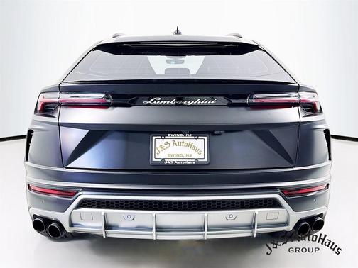 2021 Lamborghini Urus Base