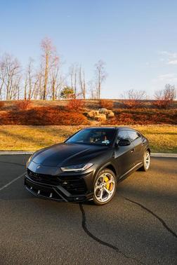 2021 Lamborghini Urus Base