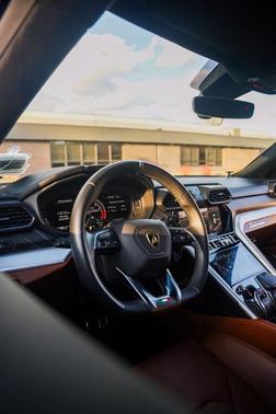 2021 Lamborghini Urus Base