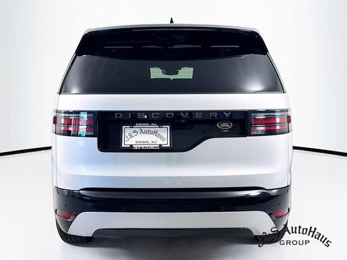 2022 Land Rover Discovery P360 R-Dynamic S