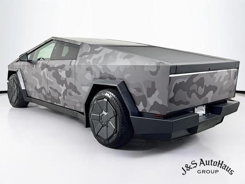 2024 Tesla Cybertruck Cyberbeast