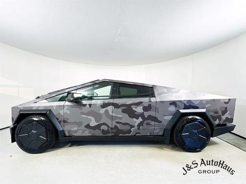 2024 Tesla Cybertruck Cyberbeast