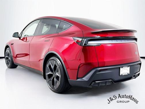 2026 Tesla Model Y Performance