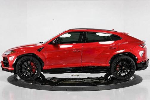 2022 Lamborghini Urus Base