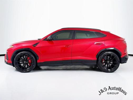 Red 2022 Lamborghini Urus